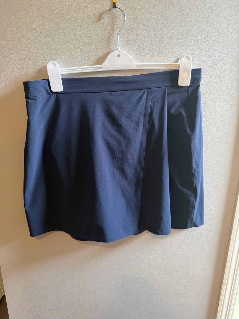 Athleta - Navy blue pleated skort side zip, sz 14